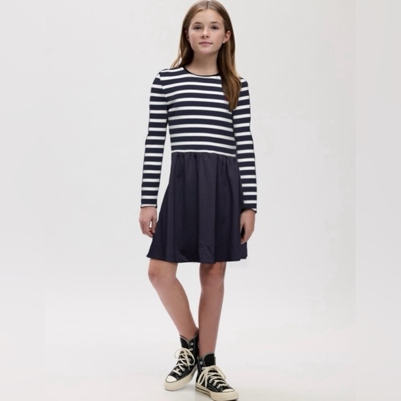 Polo by Ralph Lauren Blue and White Pleated Fit and Flare Dress - Picture 5 of 7